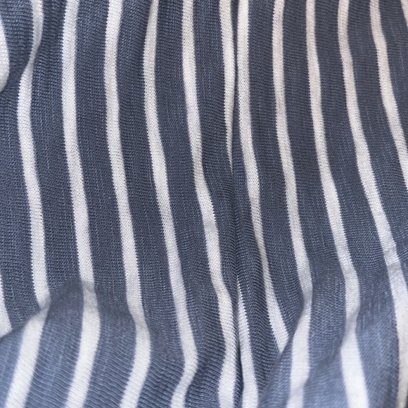 NWT- LC Lauren Conrad Ruffled Squared Swing Tank Top - Picture 3 of 4